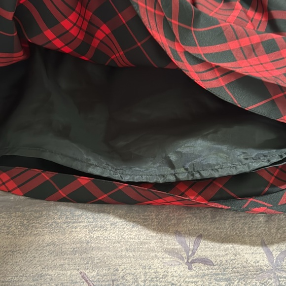 Polo Ralph Lauren skirt. Size 5. Excellent condition.  Cute, Lined and Light. - Picture 5 of 5